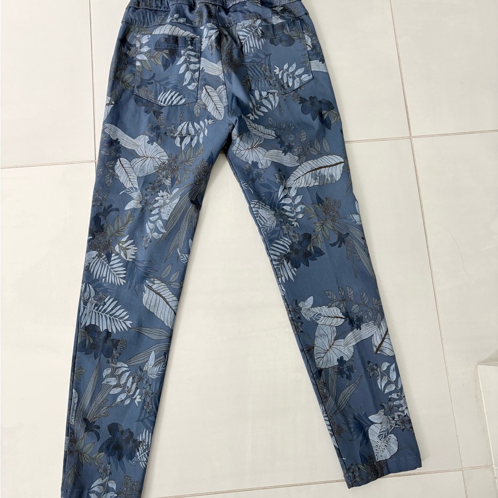 Organic Rags pull on pant in durable pre-crinkled stretchy fabric.